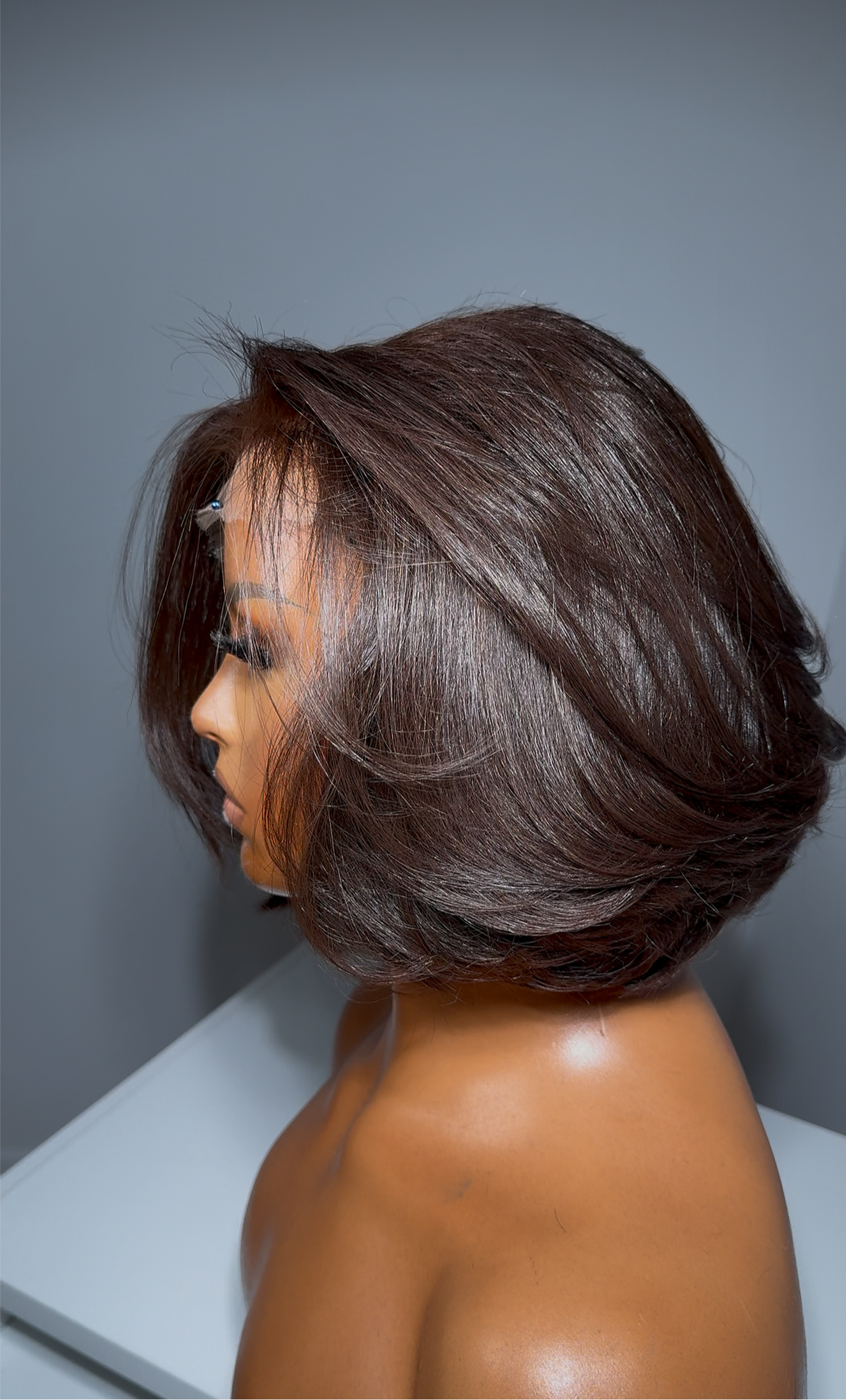 Perruque bob 90s marron – Krône Beauty